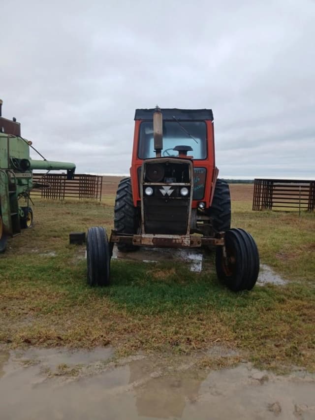 Image of Massey Ferguson 1135 equipment image 1