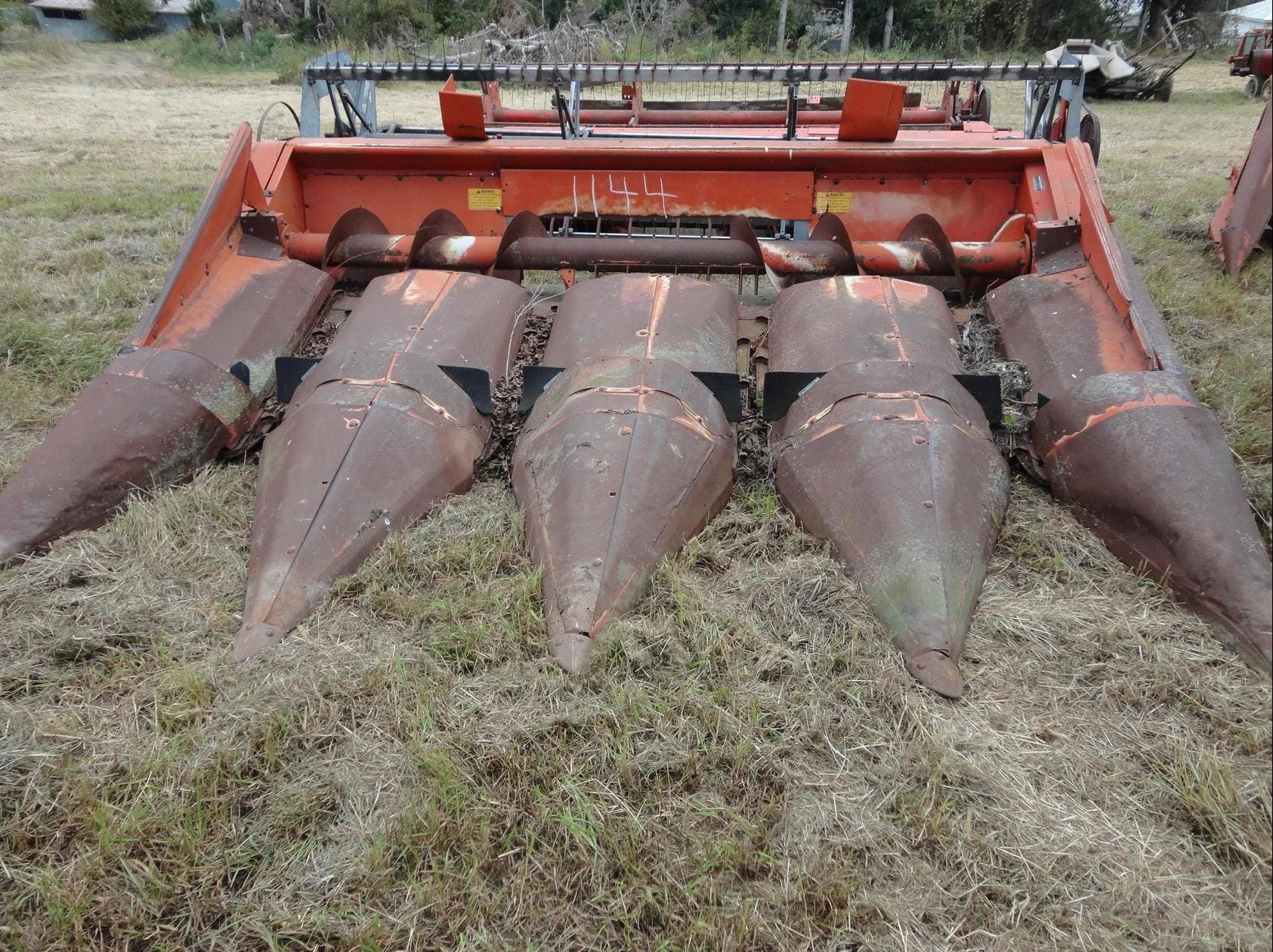 Massey Ferguson 1144 Equipment Image0