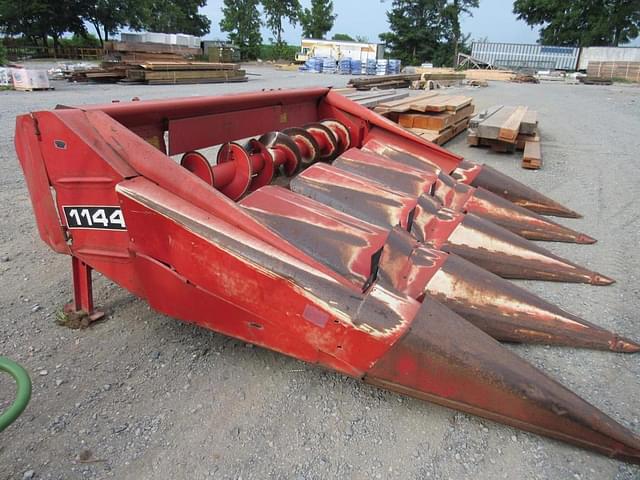 Image of Massey Ferguson 1144 equipment image 4