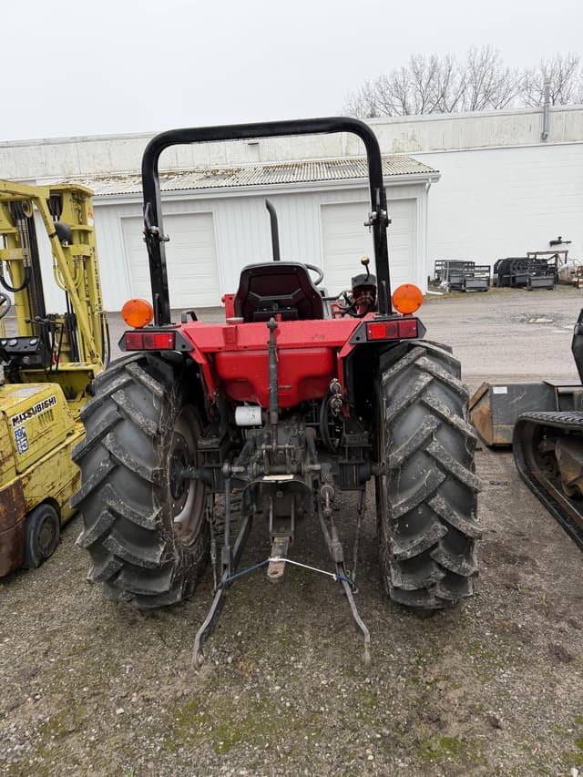 Image of Massey Ferguson 1145 equipment image 4