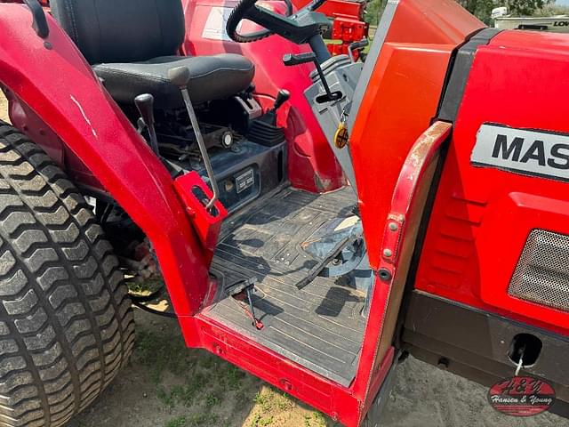 Image of Massey Ferguson 1180 equipment image 1