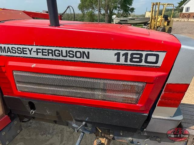 Image of Massey Ferguson 1180 equipment image 2