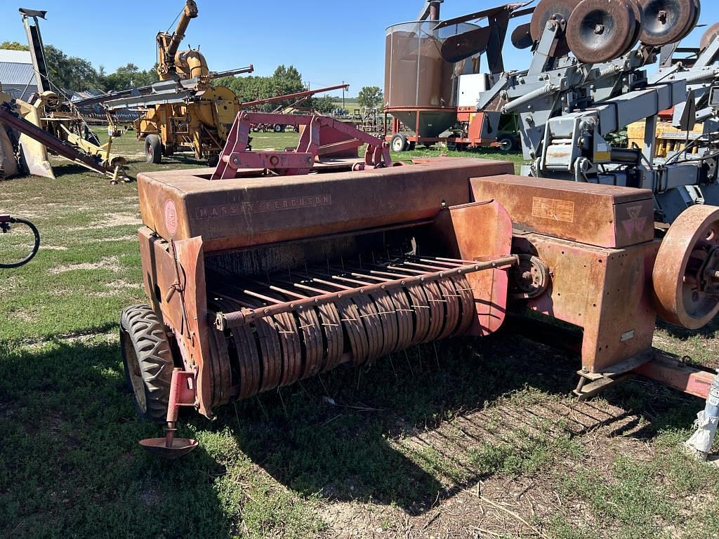 Image of Massey Ferguson 12 Image 0