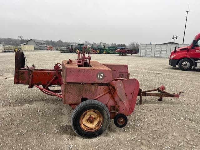 Image of Massey Ferguson 12 equipment image 2