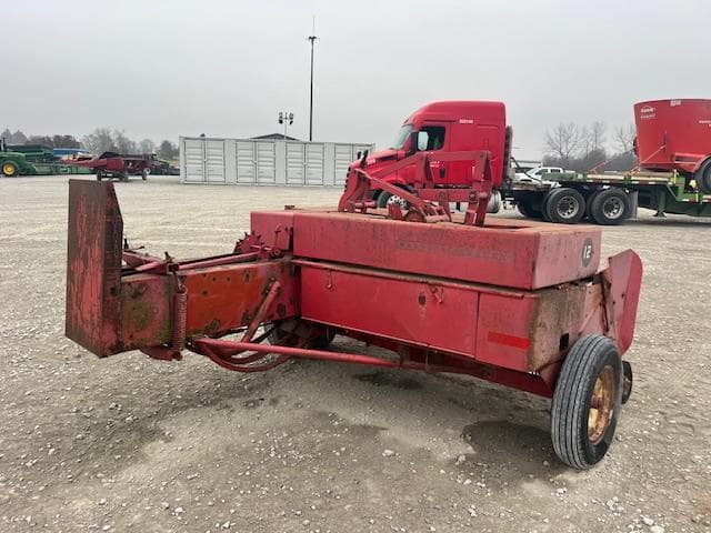 Image of Massey Ferguson 12 equipment image 3