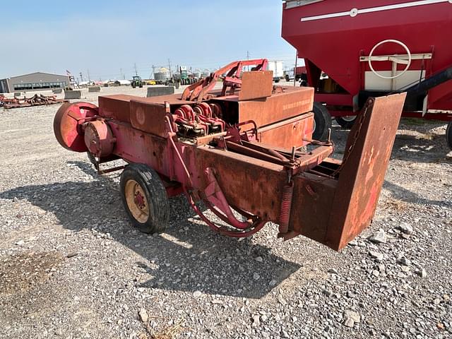 Image of Massey Ferguson 12 equipment image 3