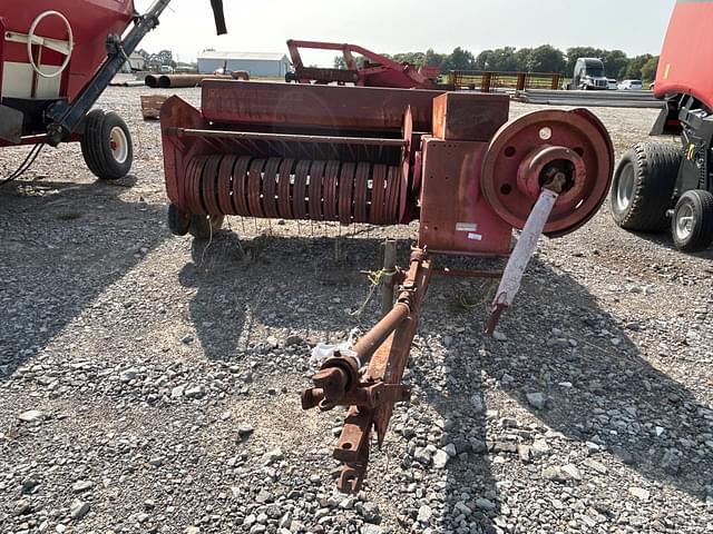 Image of Massey Ferguson 12 equipment image 4