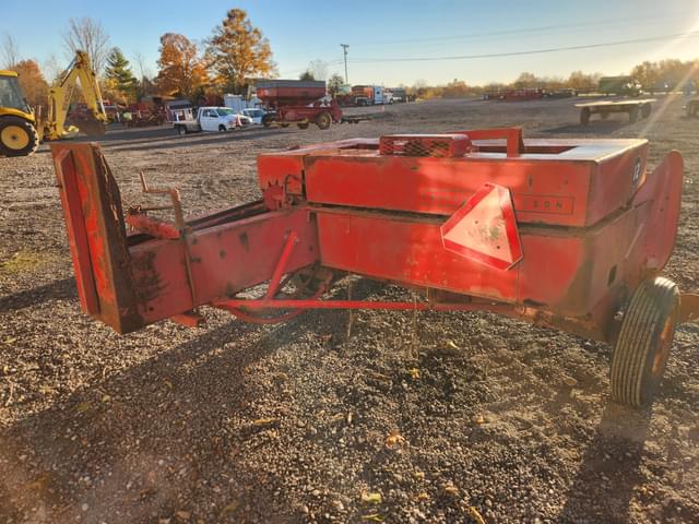 Image of Massey Ferguson 12 equipment image 2