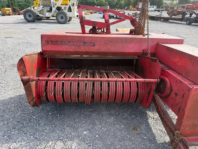 Image of Massey Ferguson 12 equipment image 3