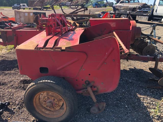 Image of Massey Ferguson 12 equipment image 3