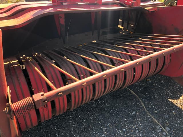 Image of Massey Ferguson 12 equipment image 4
