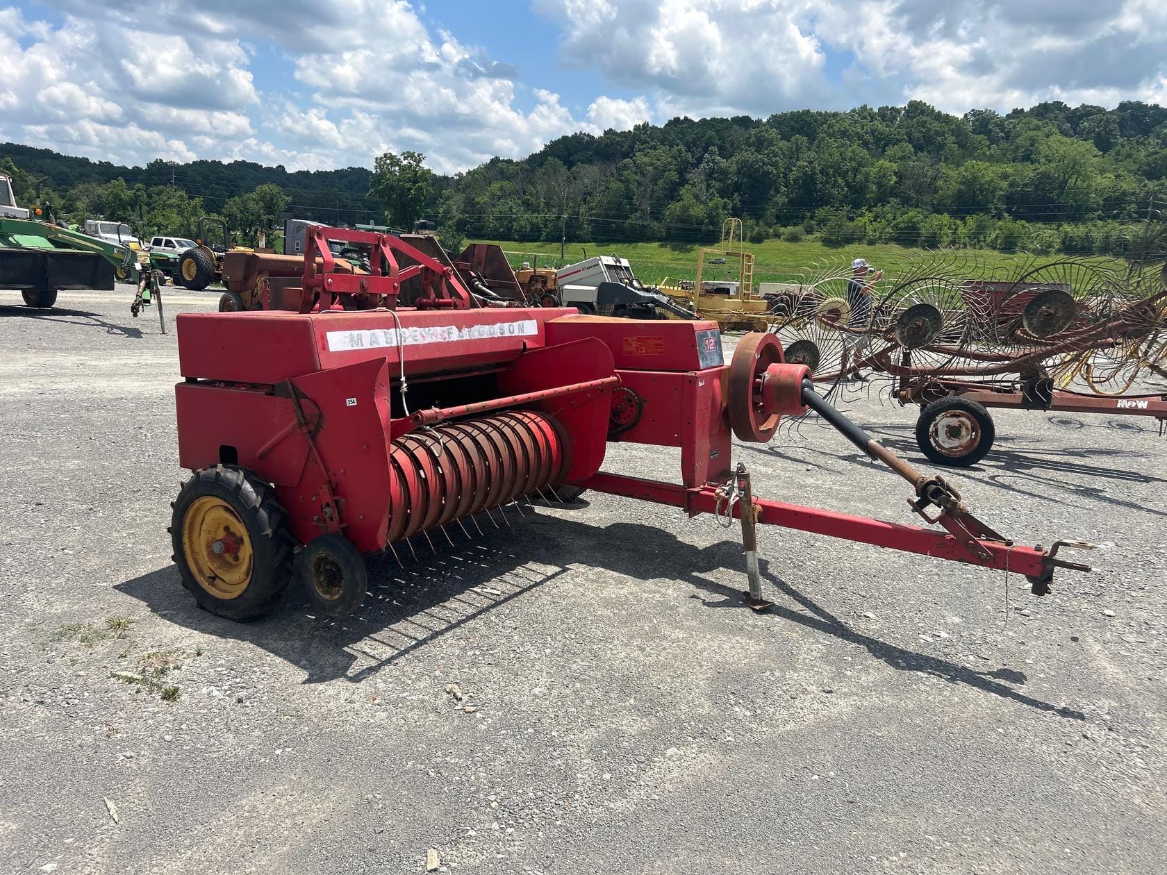 Massey Ferguson 12 Equipment Image0