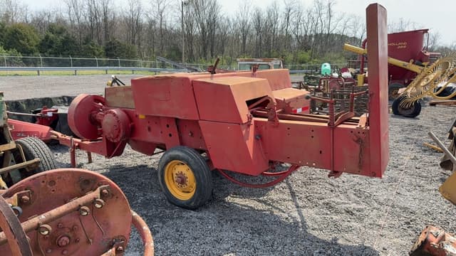 Image of Massey Ferguson 120 equipment image 4