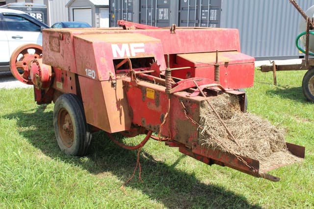 Image of Massey Ferguson 120 equipment image 4
