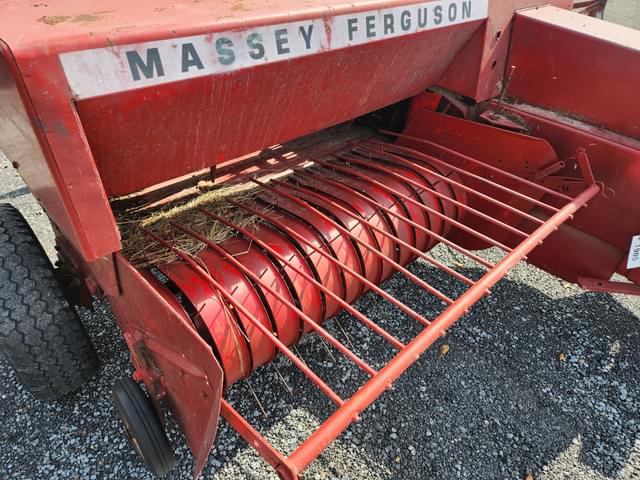 Image of Massey Ferguson 120 equipment image 4
