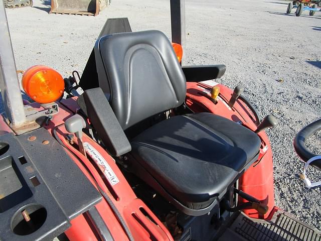 Image of Massey Ferguson 1220 equipment image 2