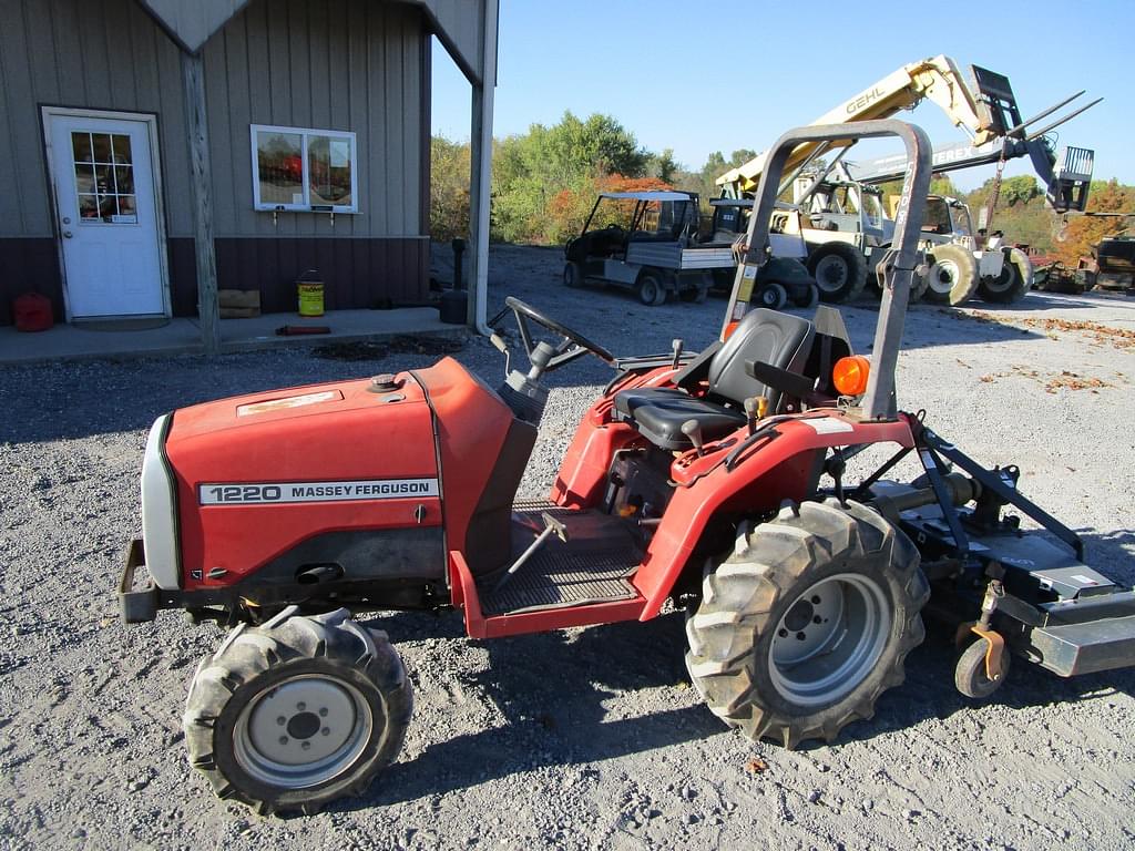 Image of Massey Ferguson 1220 Primary image