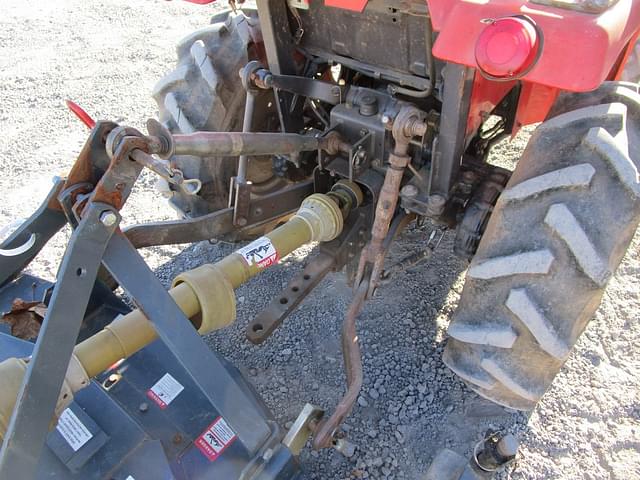 Image of Massey Ferguson 1220 equipment image 4