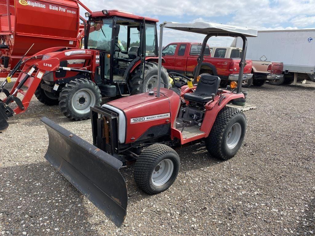 Main image Massey Ferguson 1220
