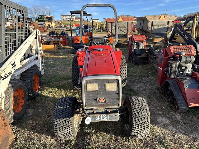 Image of Massey Ferguson 1225 equipment image 1