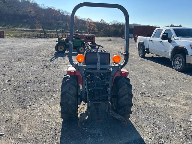 Image of Massey Ferguson 1225 equipment image 4