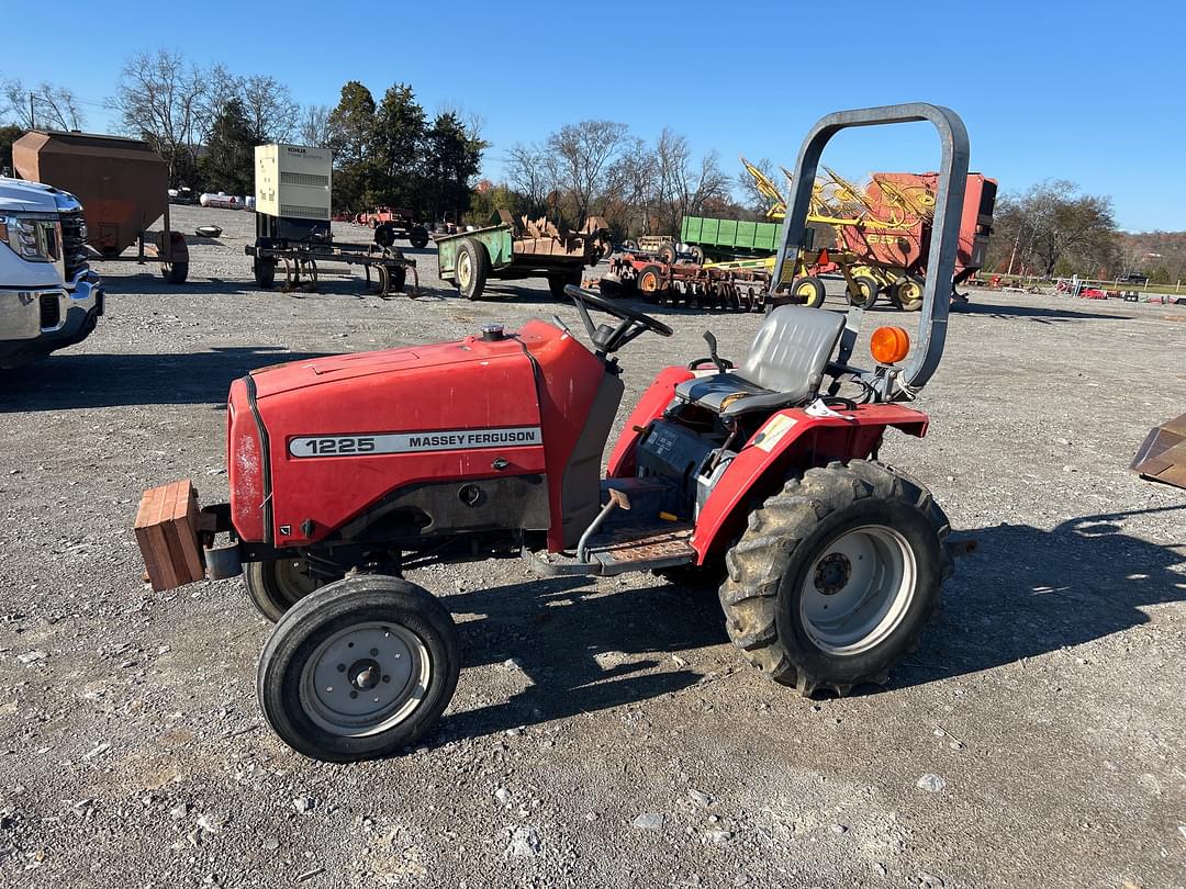 Image of Massey Ferguson 1225 Primary image