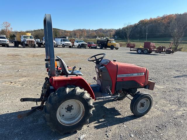 Image of Massey Ferguson 1225 equipment image 3