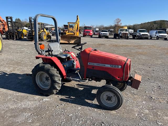 Image of Massey Ferguson 1225 equipment image 1