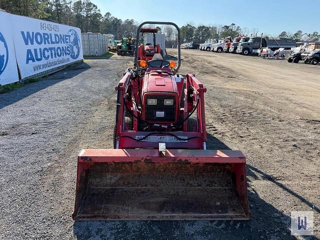 Image of Massey Ferguson 1225 equipment image 2