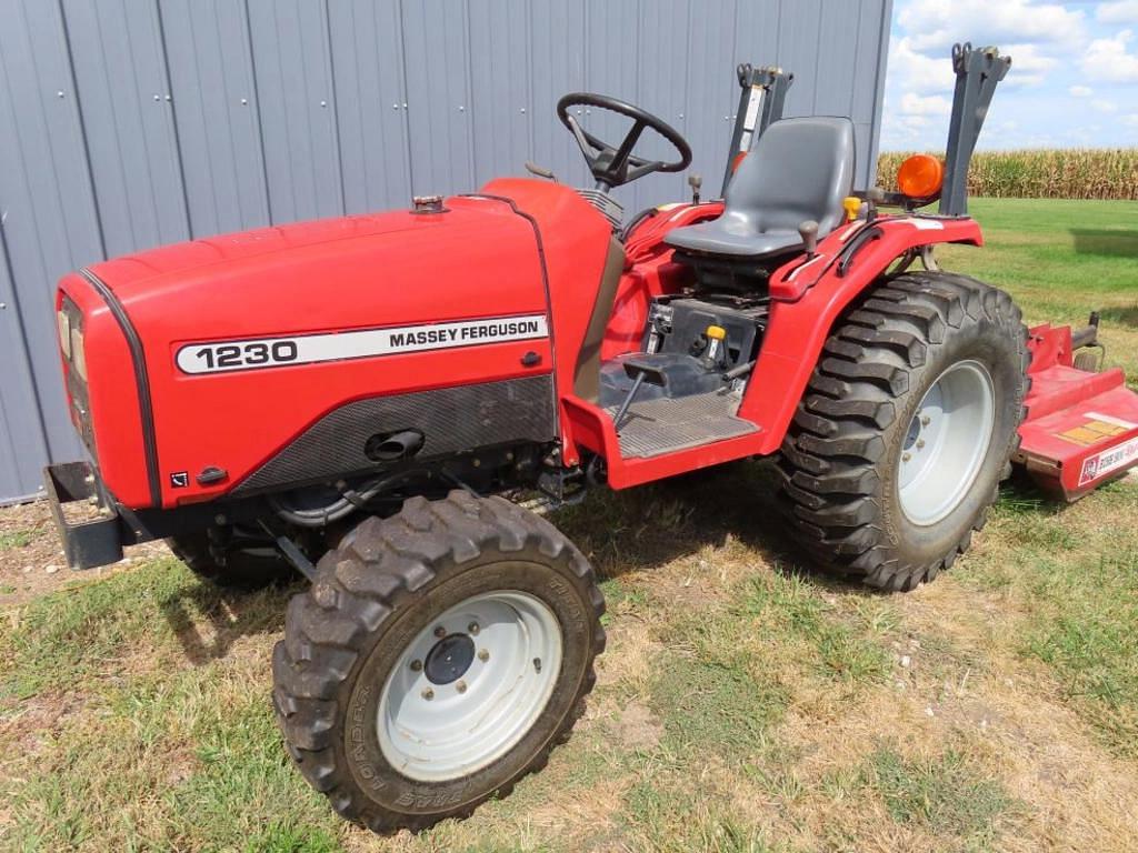 Image of Massey Ferguson 1230 Primary image