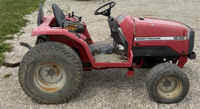 Image of Massey Ferguson 1230 equipment image 2