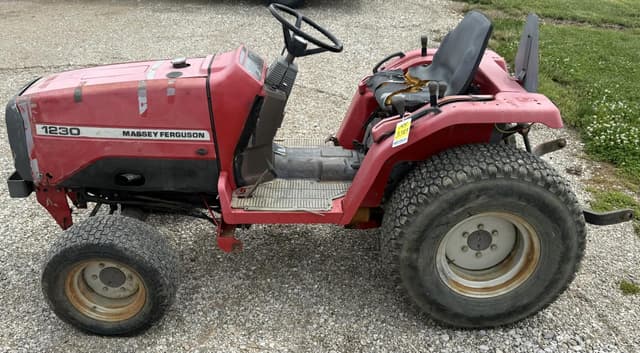Image of Massey Ferguson 1230 equipment image 3