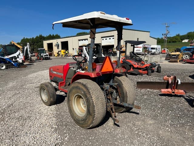 Image of Massey Ferguson 1235 equipment image 1