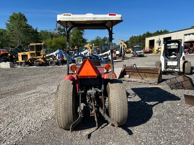 Image of Massey Ferguson 1235 equipment image 2