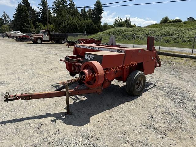 Image of Massey Ferguson 124 equipment image 1