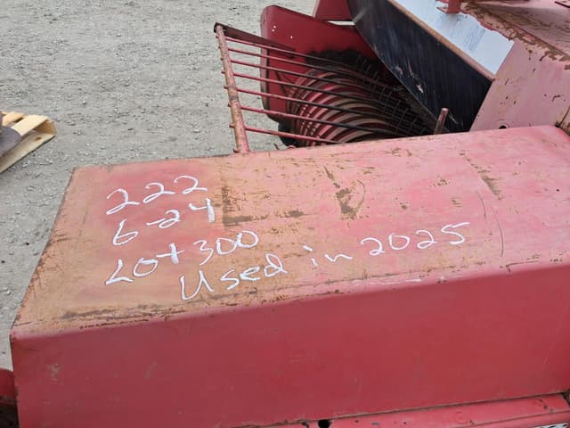 Image of Massey Ferguson 124 equipment image 2