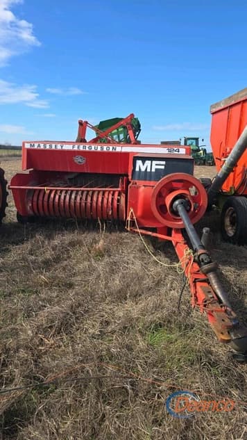 Main image Massey Ferguson 124