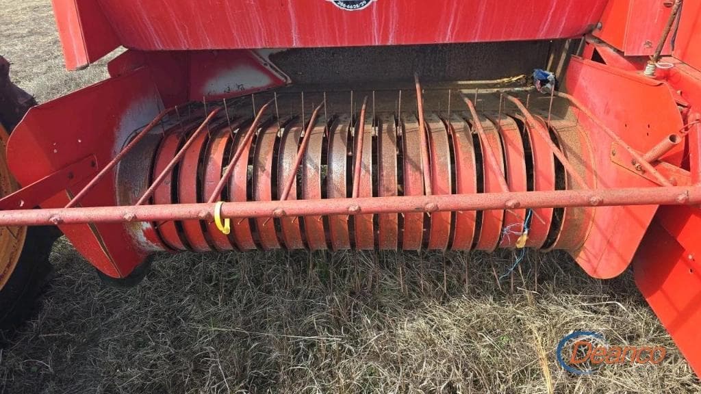 Image of Massey Ferguson 124 Image 1