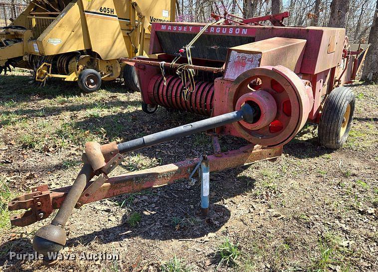 Image of Massey Ferguson 124 Primary image