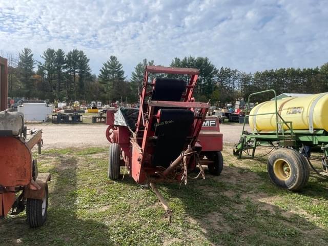 Image of Massey Ferguson 124 equipment image 3