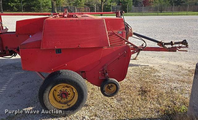 Image of Massey Ferguson 124 equipment image 3