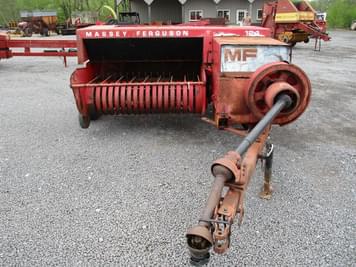 Main image Massey Ferguson 124