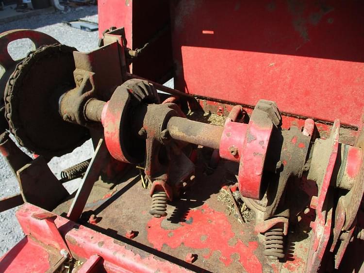 Massey Ferguson 124 Hay and Forage Balers - Square for Sale | Tractor Zoom