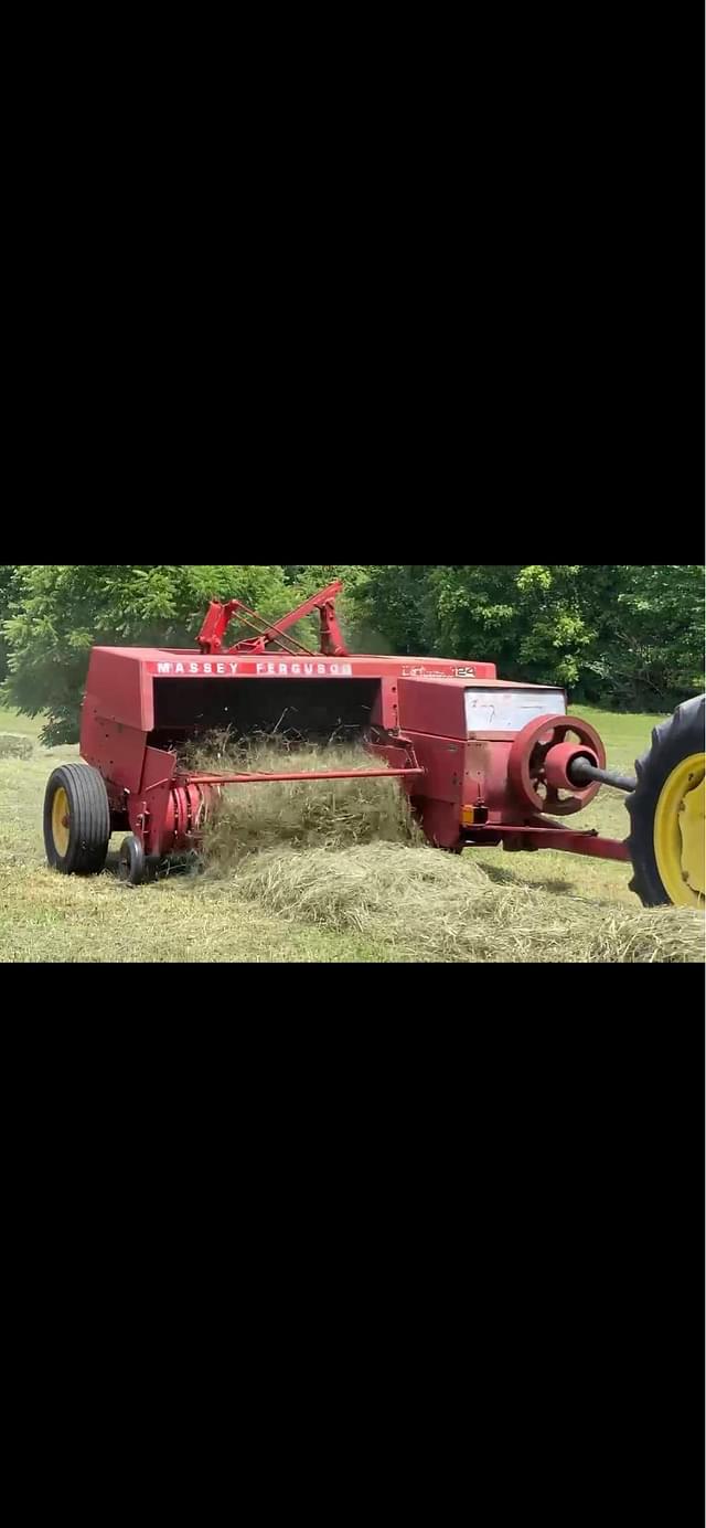Image of Massey Ferguson 124 equipment image 1