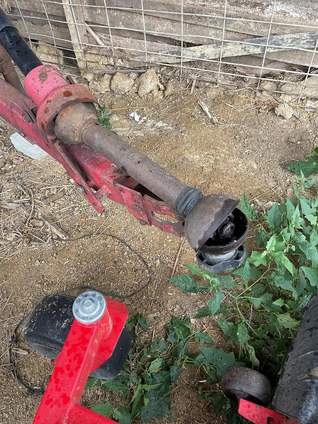 Image of Massey Ferguson 124 equipment image 4