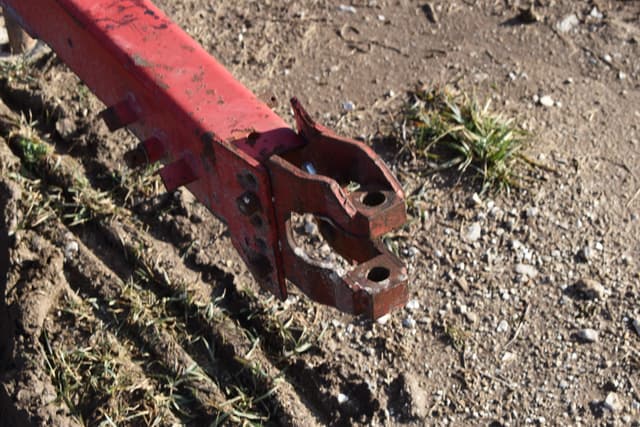 Image of Massey Ferguson 124 equipment image 3