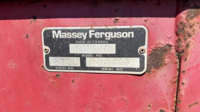 Image of Massey Ferguson 124 equipment image 3
