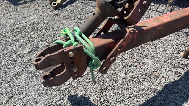 Image of Massey Ferguson 124 equipment image 4