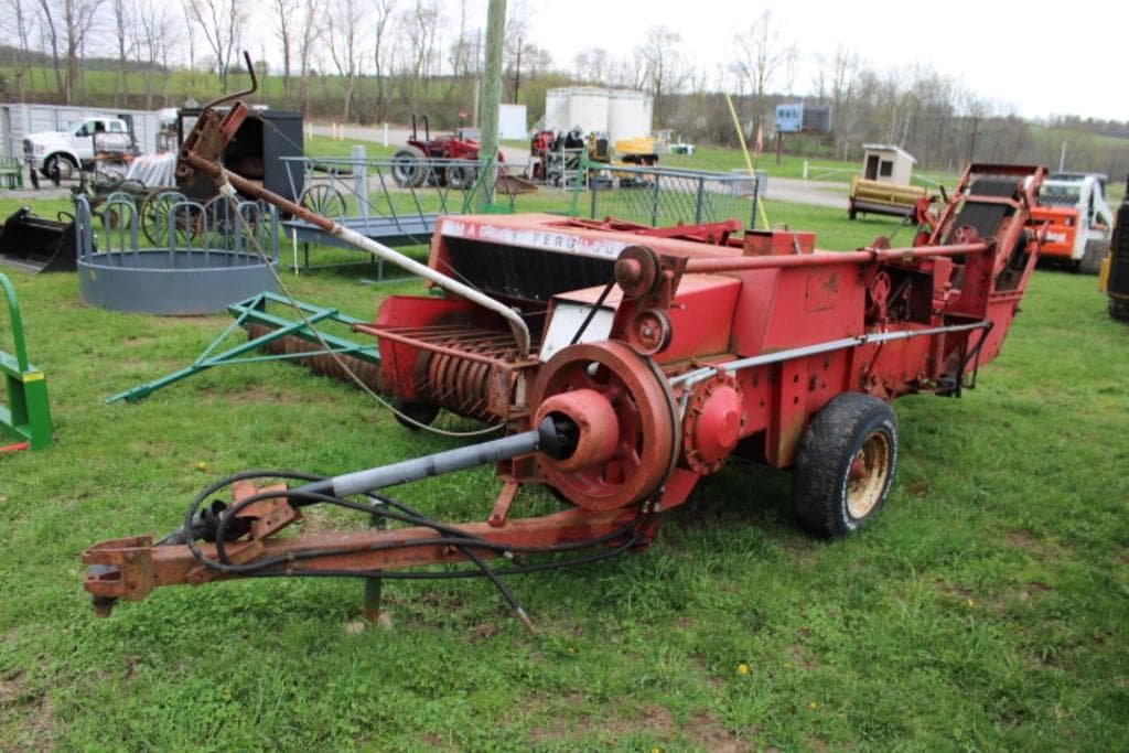 Image of Massey Ferguson 124 Image 1