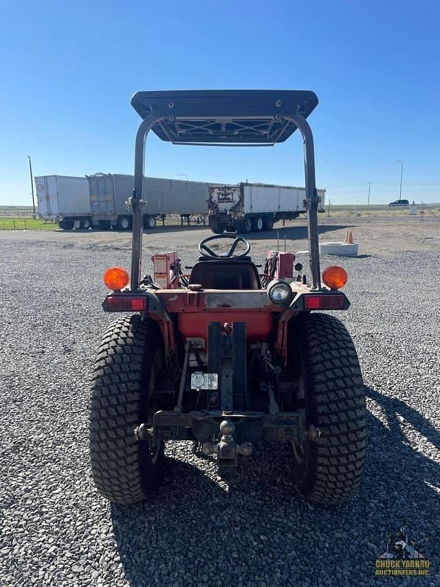 Image of Massey Ferguson 1240 equipment image 3